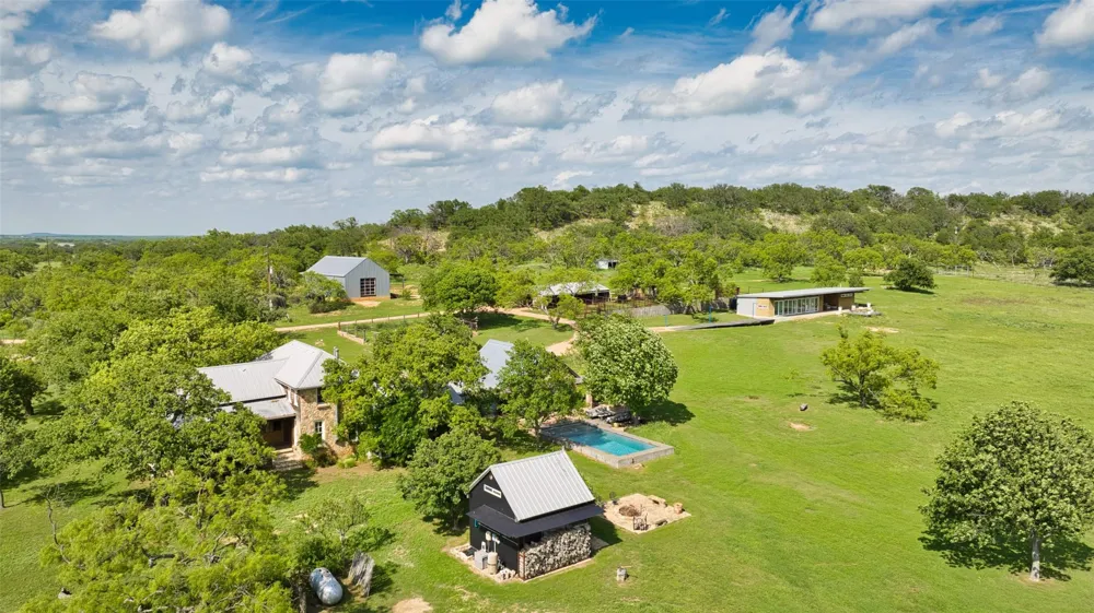 2969 COUNTY LANE 422 Talpa, TX 76882