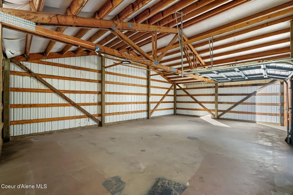 14981 Highway 2 Laclede, ID 83841