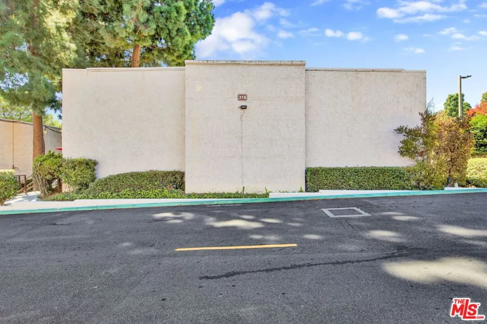 316 S Miraleste Drive #124 San Pedro, CA 90732