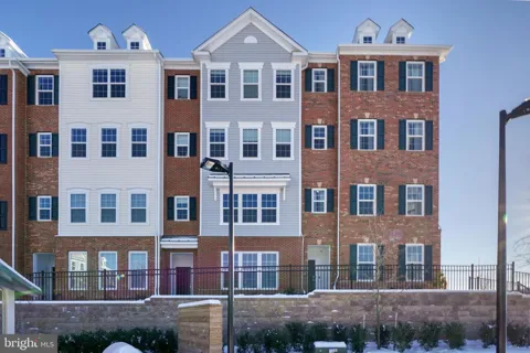 9452 DAVY LANE #467