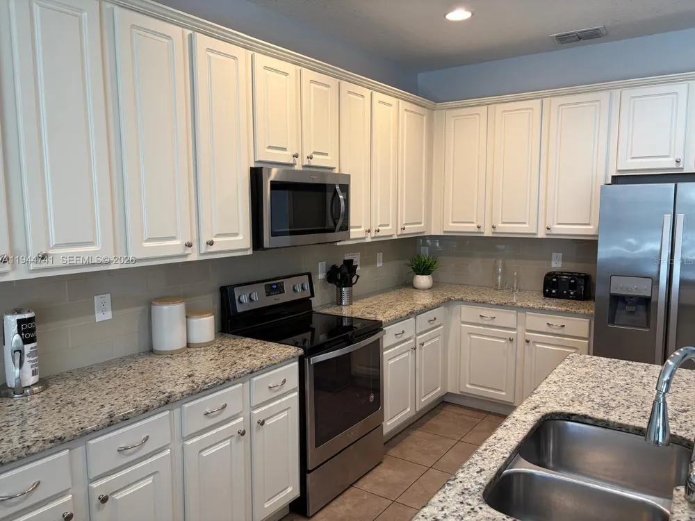 4445 SHIVA LOOP #4445 Kissimmee, FL 34746