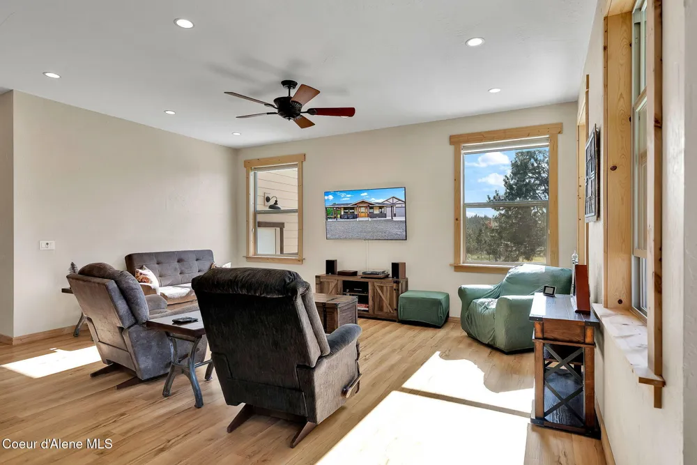 12194 E Rosewood Road St. Maries, ID 83861