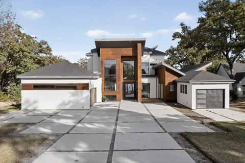 8839 Southern Shore Court