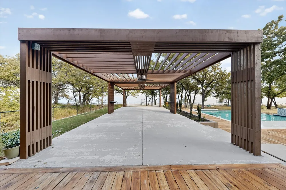 8839 Southern Shore Court Kemp, TX 75143