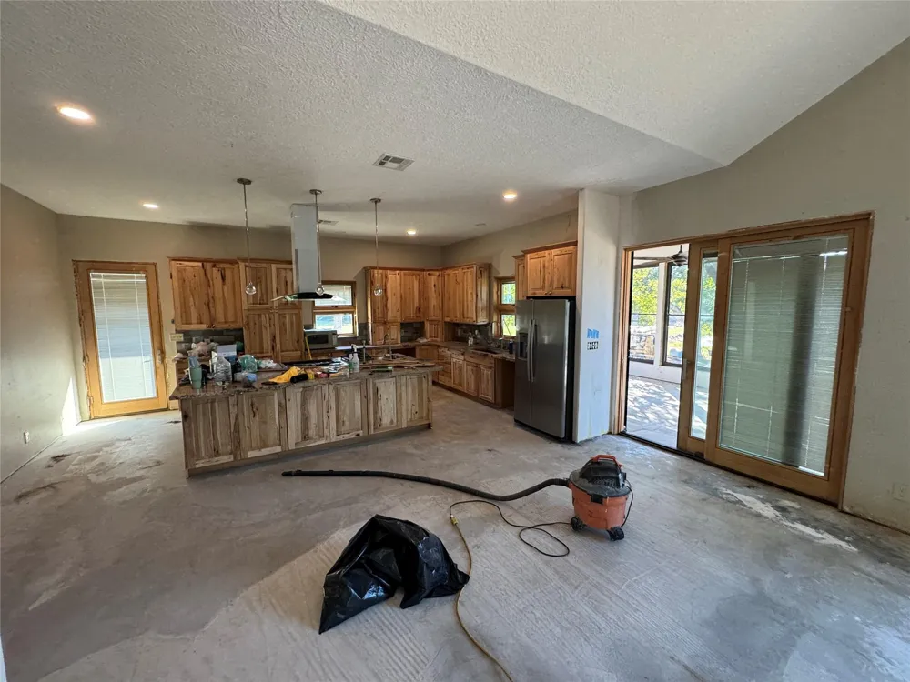 10505 Crosby Lynchburg Road Highlands, TX 77532
