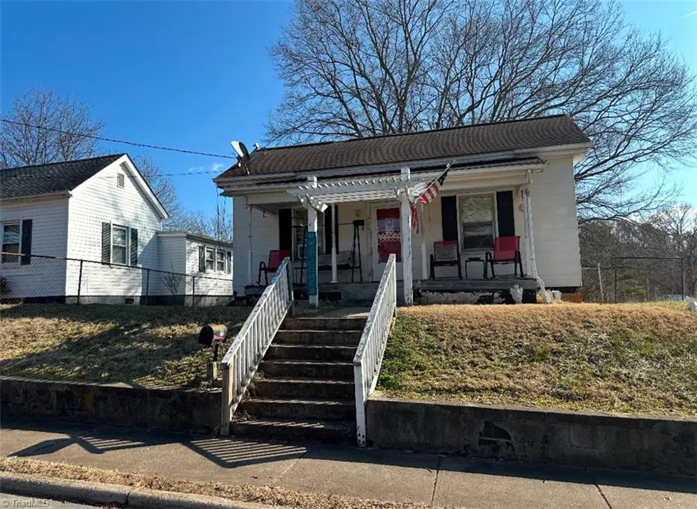 209 2nd Avenue Mayodan, NC 27027