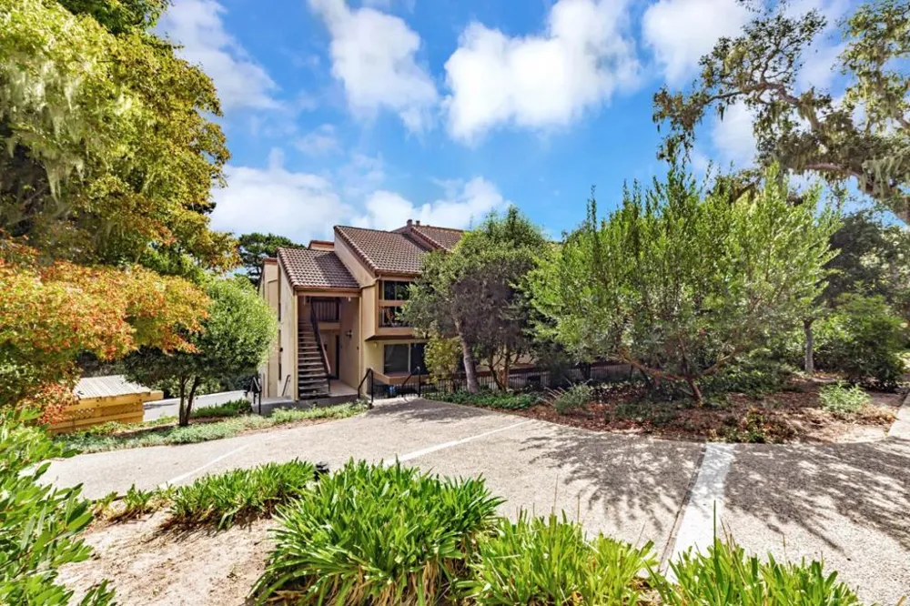 1210 Golden Oaks Lane Monterey, CA 93940