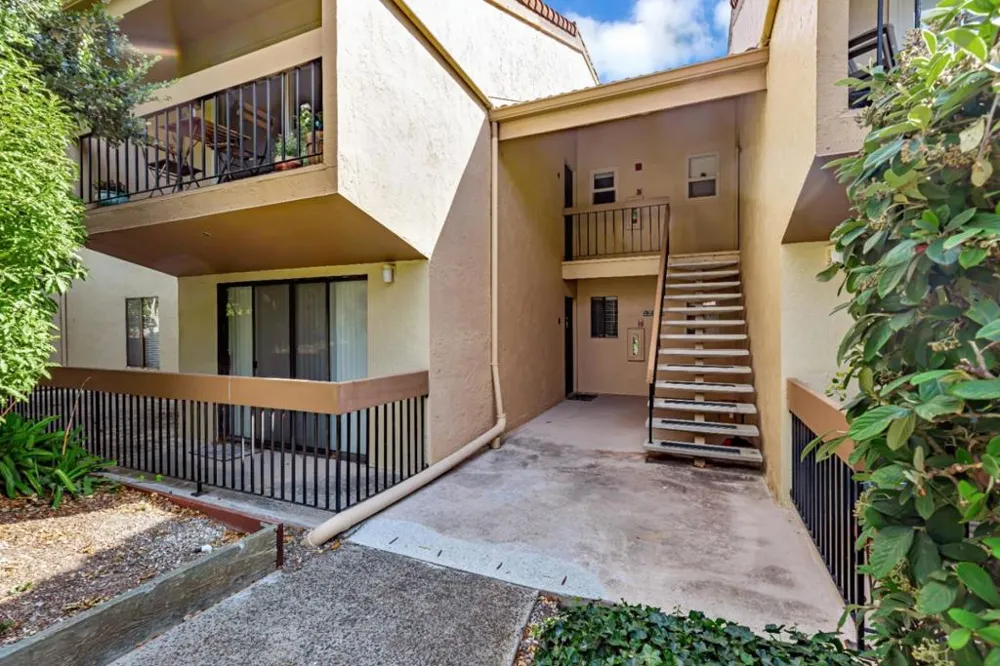 1210 Golden Oaks Lane Monterey, CA 93940