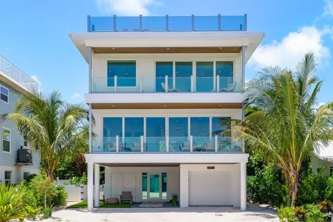 870 SHORE DRIVE