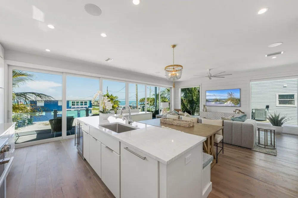 870 SHORE DRIVE Anna Maria, FL 34216
