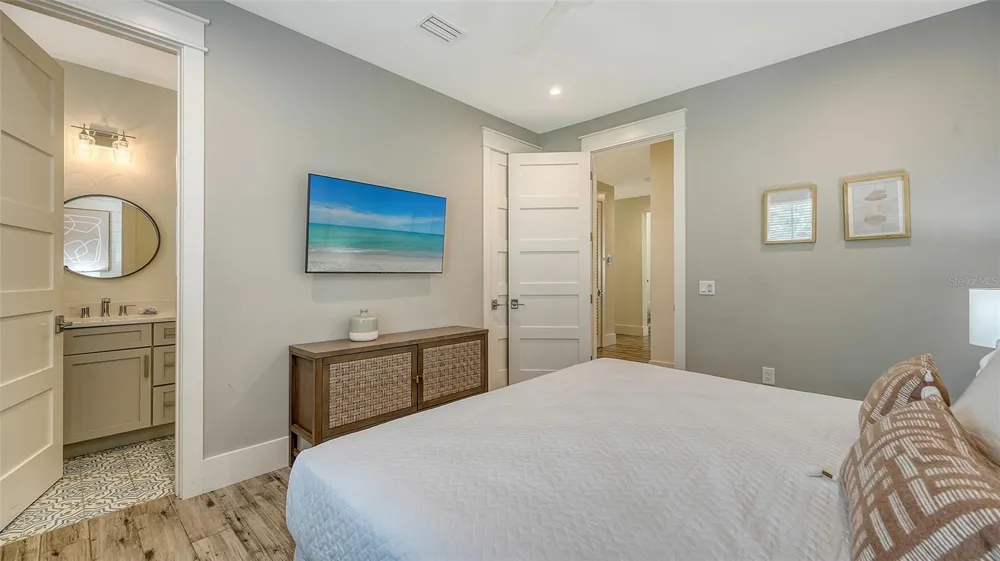 2175 AVENUE A Bradenton Beach, FL 34217