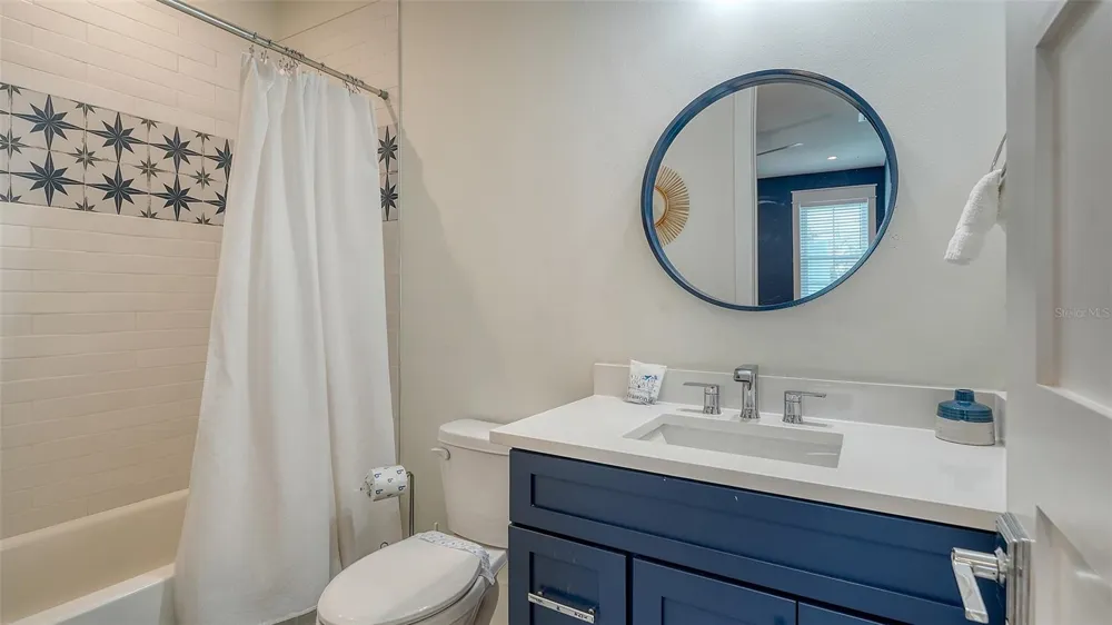 2175 AVENUE A Bradenton Beach, FL 34217