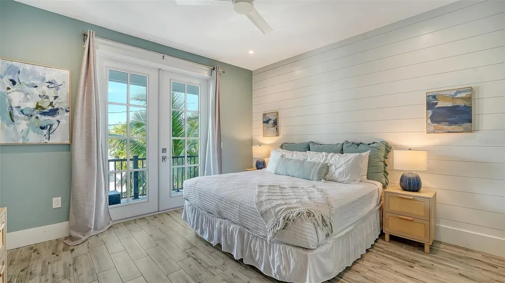 2175 AVENUE A Bradenton Beach, FL 34217