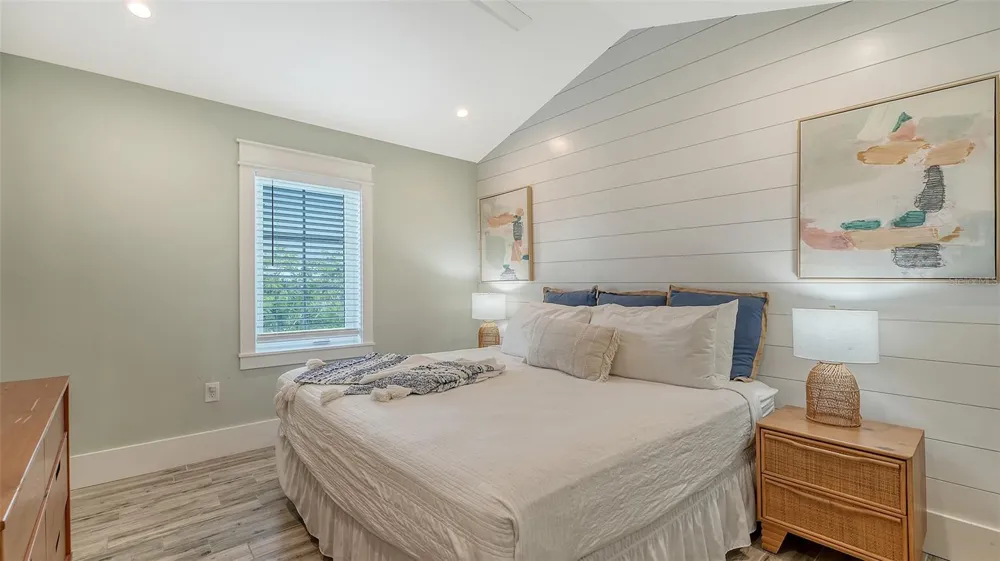 2175 AVENUE A Bradenton Beach, FL 34217