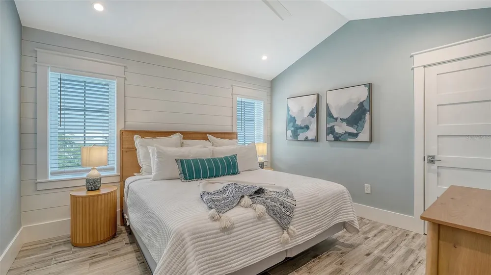 2175 AVENUE A Bradenton Beach, FL 34217