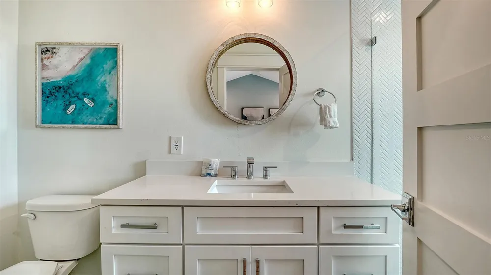 2175 AVENUE A Bradenton Beach, FL 34217