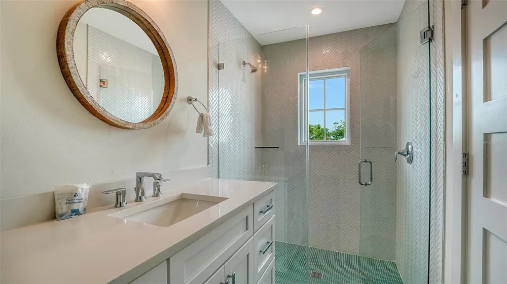 2175 AVENUE A Bradenton Beach, FL 34217