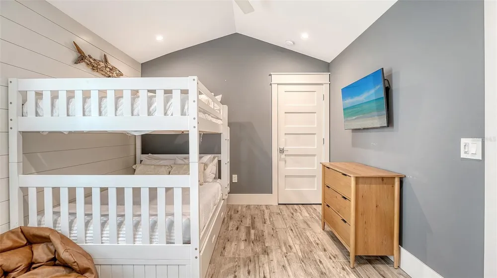 2175 AVENUE A Bradenton Beach, FL 34217