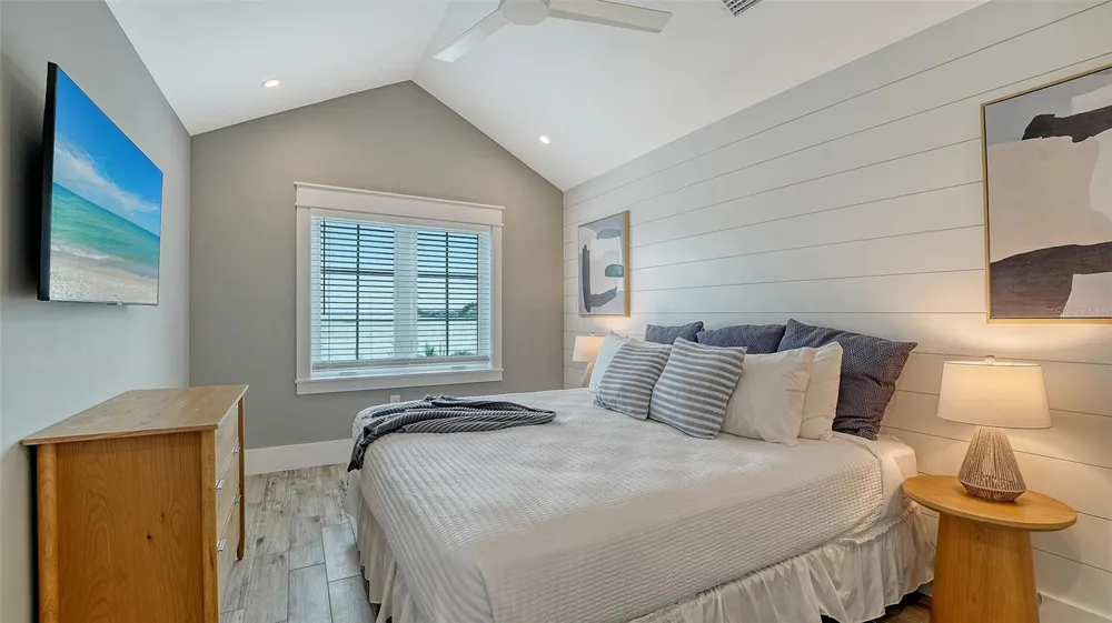 2175 AVENUE A Bradenton Beach, FL 34217