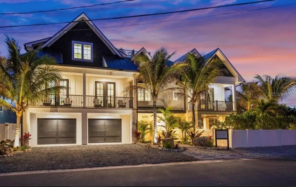 2175 AVENUE A Bradenton Beach, FL 34217
