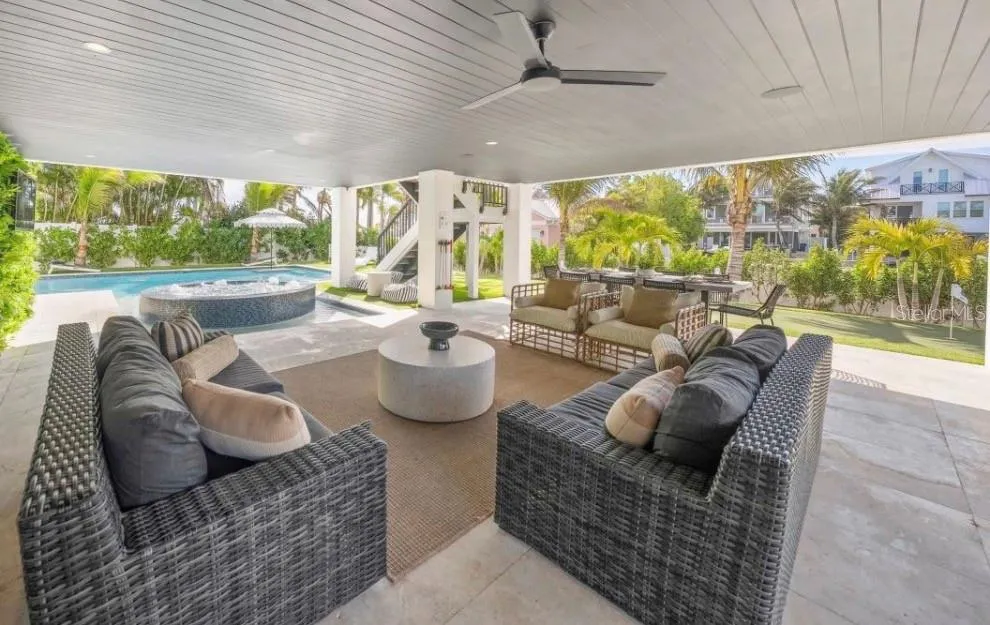 2175 AVENUE A Bradenton Beach, FL 34217