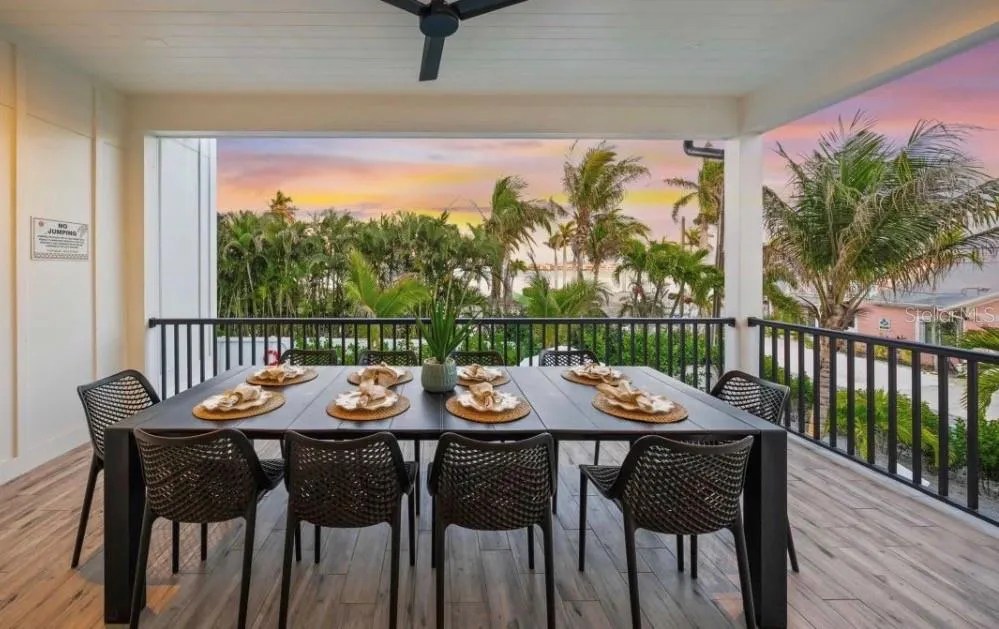 2175 AVENUE A Bradenton Beach, FL 34217
