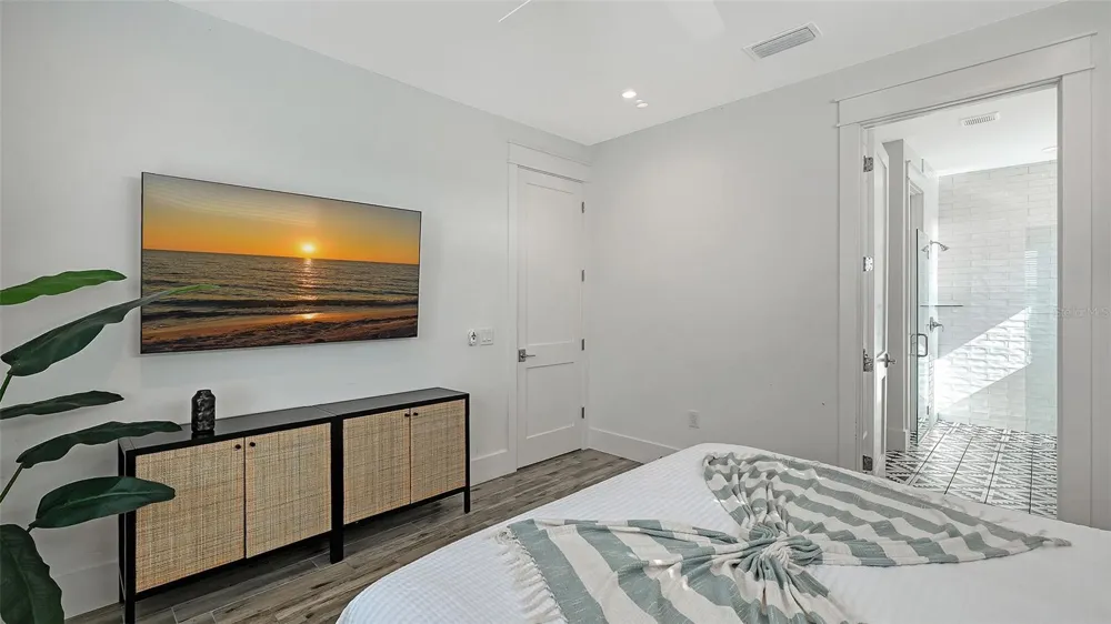 2206 AVENUE A Bradenton Beach, FL 34217
