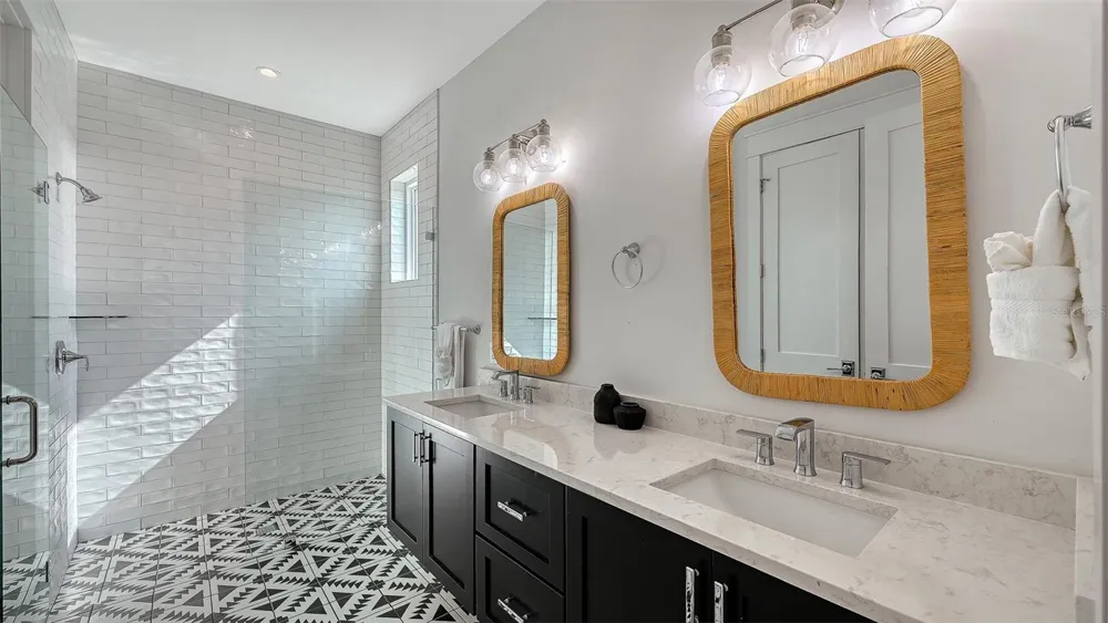 2206 AVENUE A Bradenton Beach, FL 34217