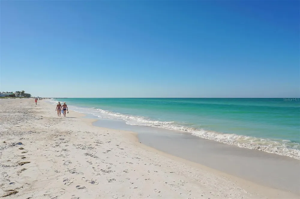 2206 AVENUE A Bradenton Beach, FL 34217