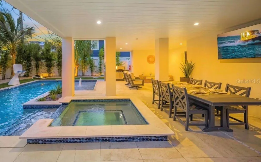 2206 AVENUE A Bradenton Beach, FL 34217
