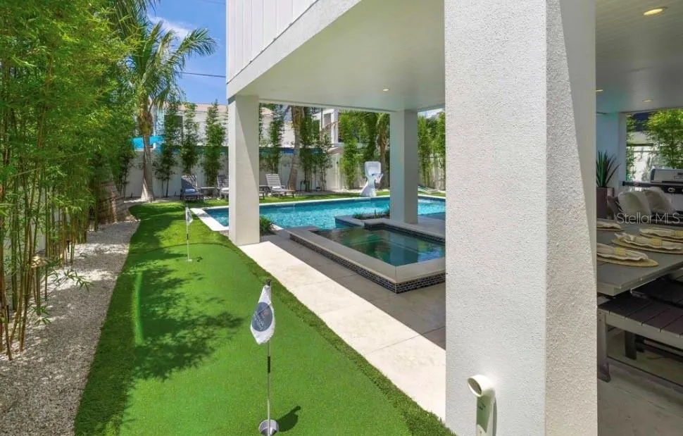 2206 AVENUE A Bradenton Beach, FL 34217