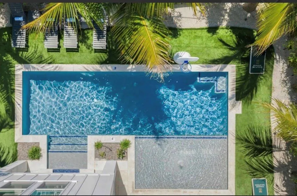 2206 AVENUE A Bradenton Beach, FL 34217