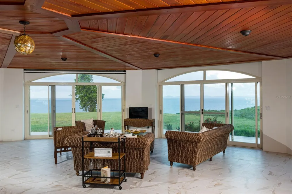 736 BRISAS DE JASMIN Vieques, PR 00765