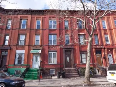 70 Howard Avenue