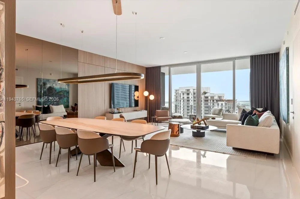 300 Biscayne Blvd Way #3403 Miami, FL 33131