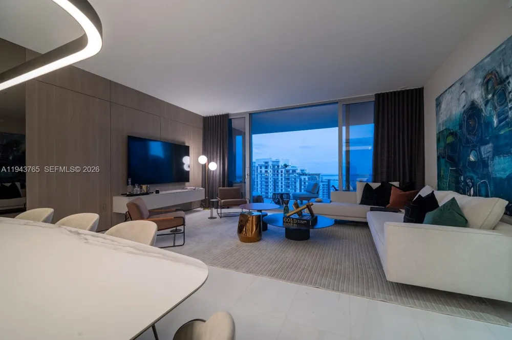 300 Biscayne Blvd Way #3403 Miami, FL 33131