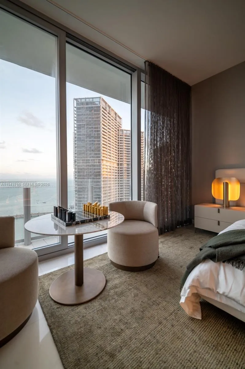 300 Biscayne Blvd Way #3403 Miami, FL 33131