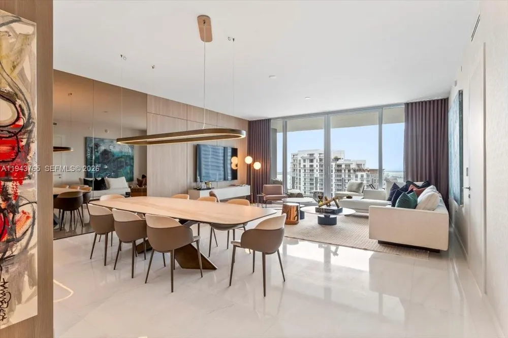 300 Biscayne Blvd Way #3403 Miami, FL 33131