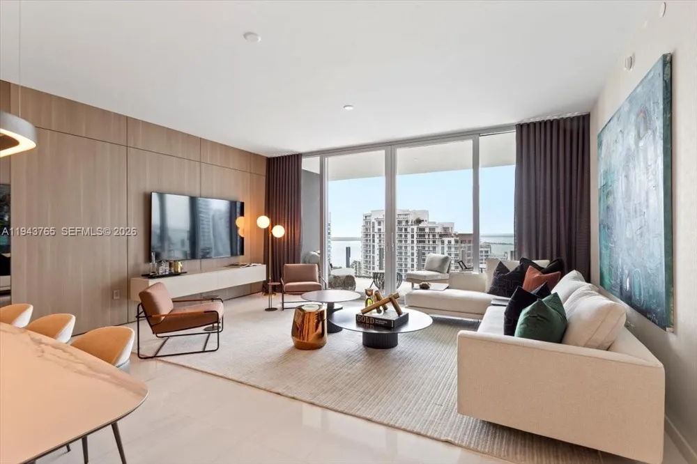 300 Biscayne Blvd Way #3403 Miami, FL 33131