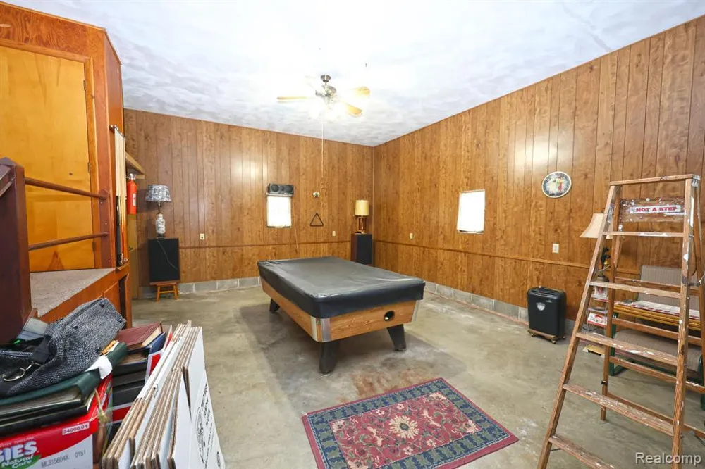 11575 Us Highway 31 Berrien Township, MI 49103