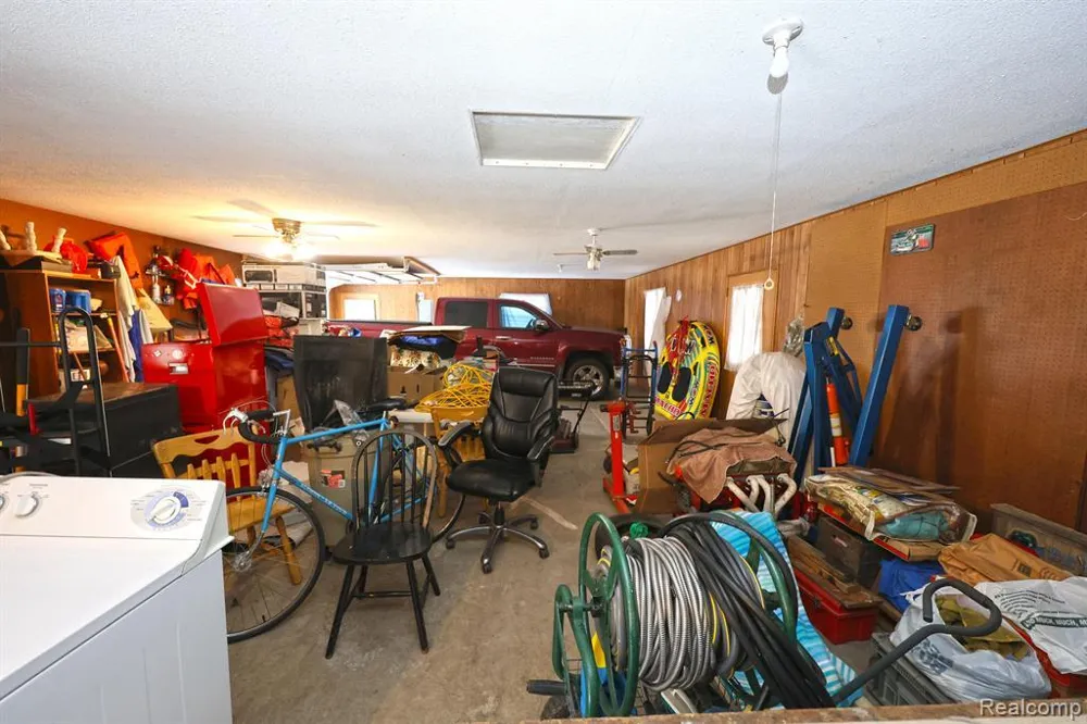 11575 Us Highway 31 Berrien Township, MI 49103