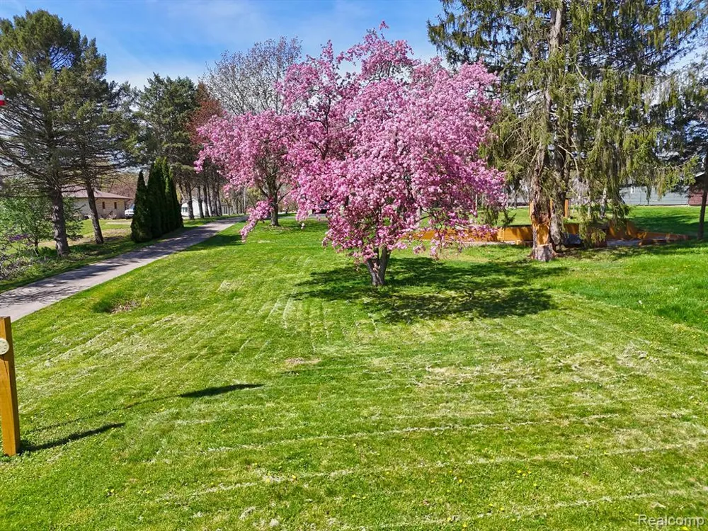 11575 Us Highway 31 Berrien Township, MI 49103
