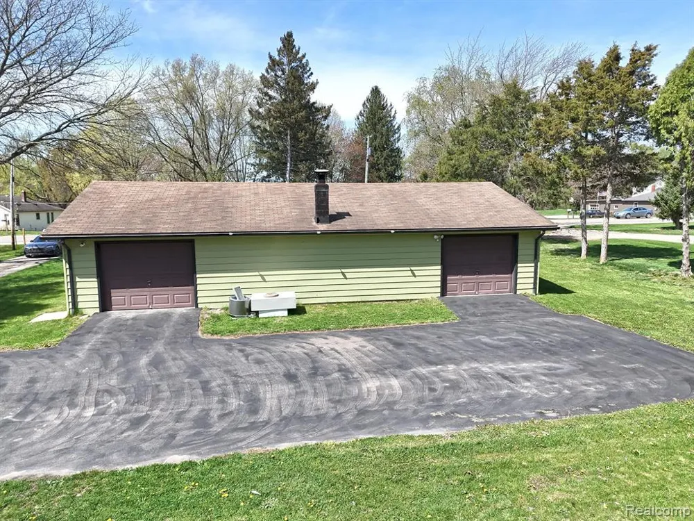 11575 Us Highway 31 Berrien Township, MI 49103