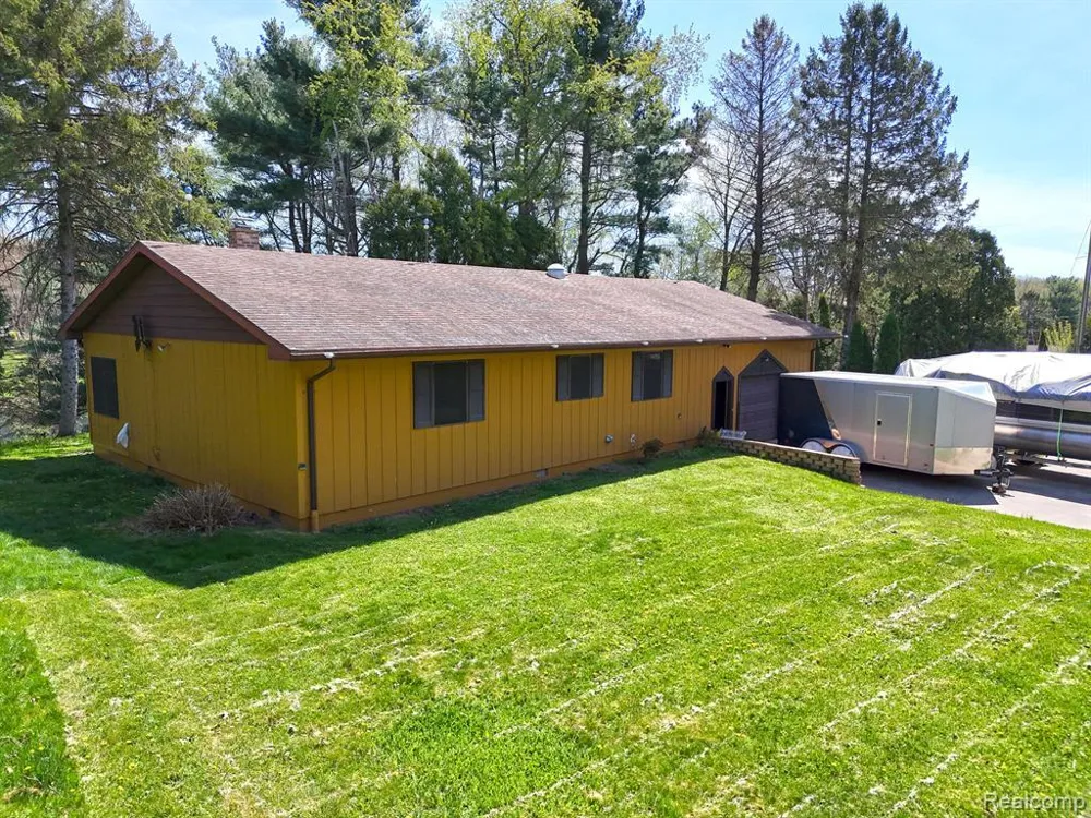 11575 Us Highway 31 Berrien Township, MI 49103