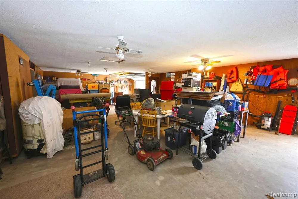 11575 Us Highway 31 Berrien Township, MI 49103