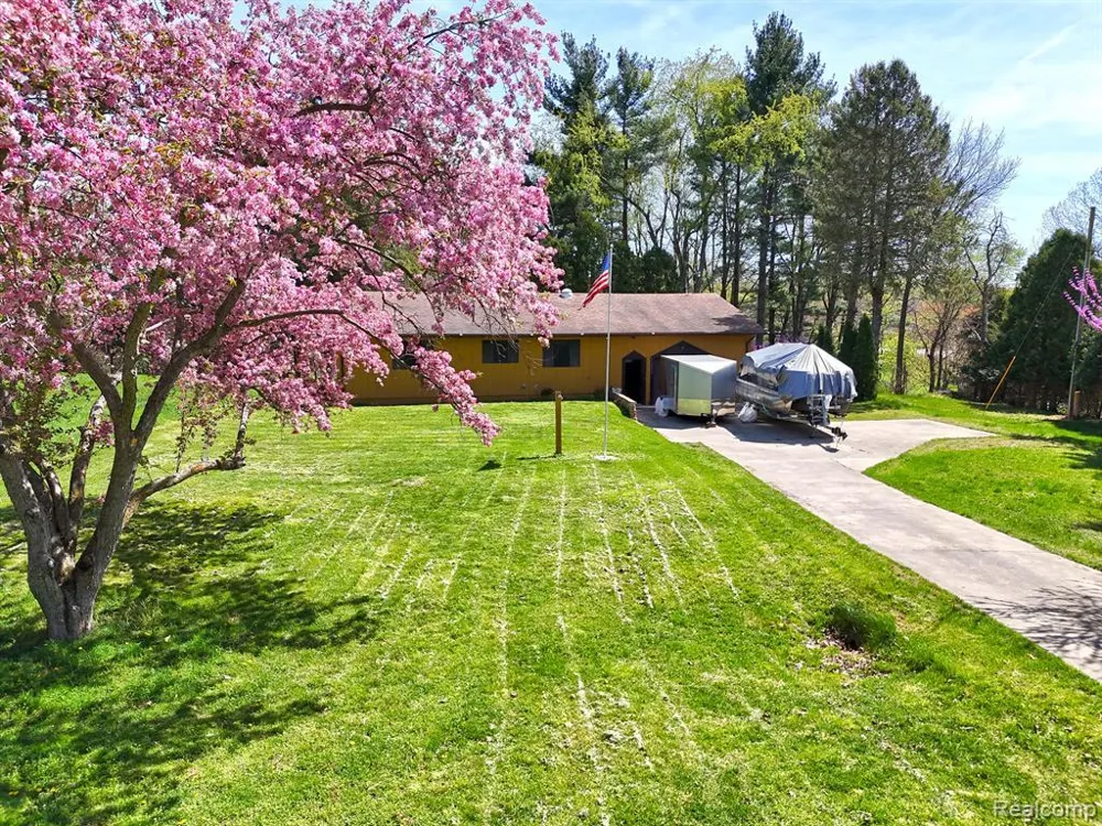 11575 Us Highway 31 Berrien Township, MI 49103