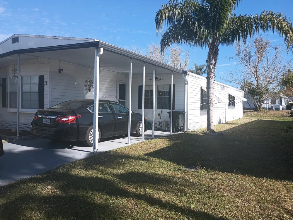 12 Universidad Lane
