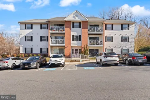 1206 BRAMBLE WOOD COURT #201