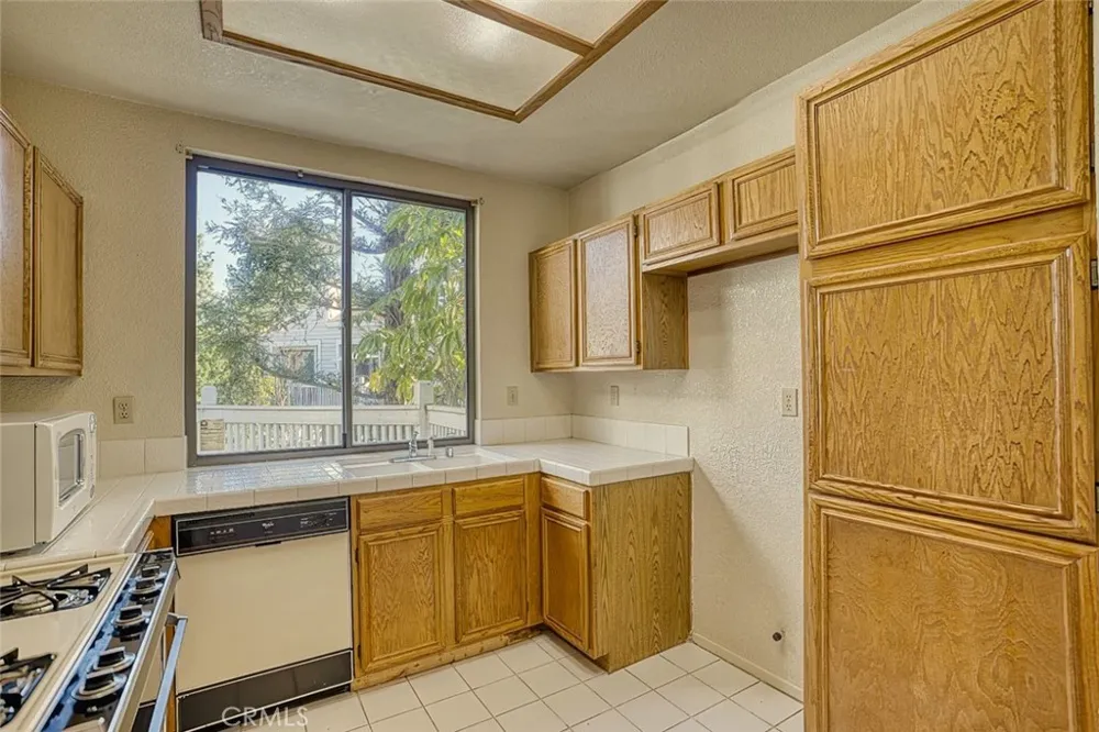 4900 Grand Avenue #212 Covina, CA 91724