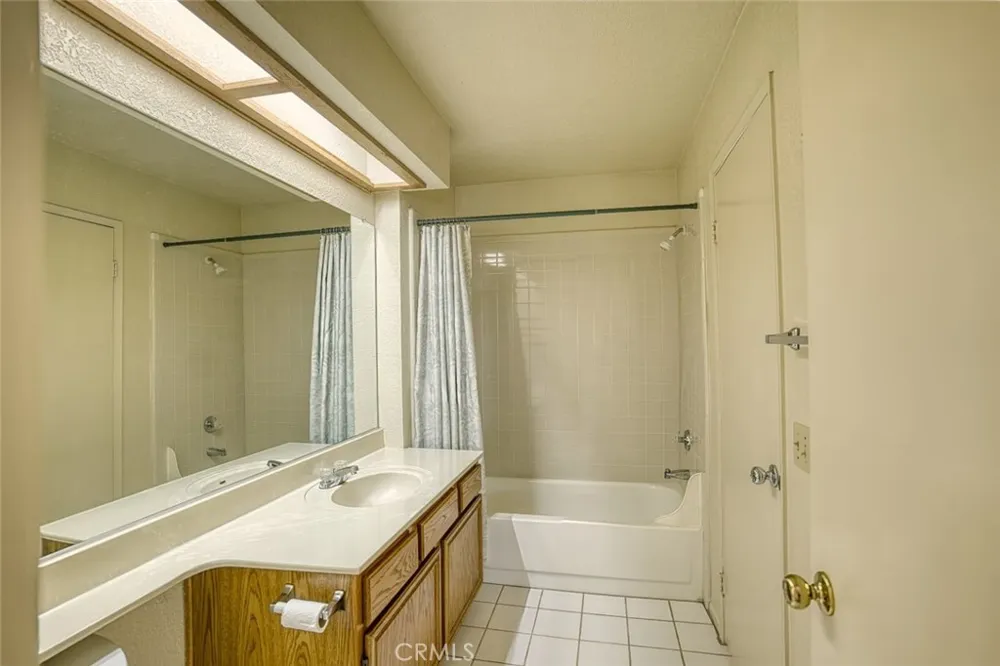 4900 Grand Avenue #212 Covina, CA 91724